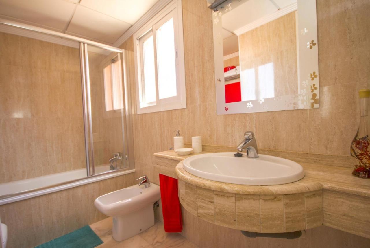 Albi B&B Burriana Beach Nerja Esterno foto